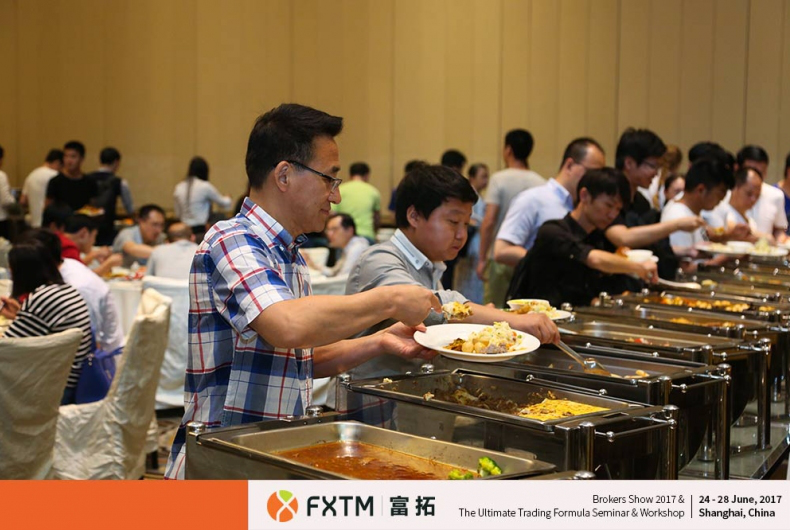 FXTM富拓在2017上海高端外汇展&研讨会中大放异彩37.png