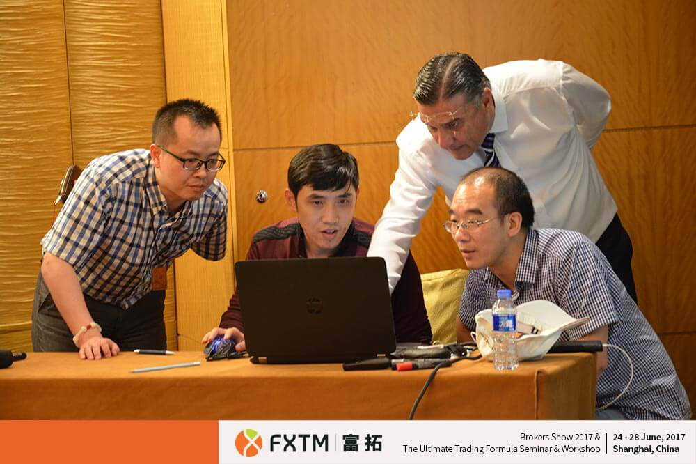 FXTM富拓在2017上海高端外汇展&研讨会中大放异彩30.png