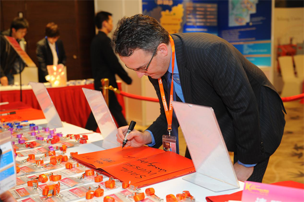 中国黄金与贵金属峰会开幕进入倒计时，12月6日与您相约上海！.png